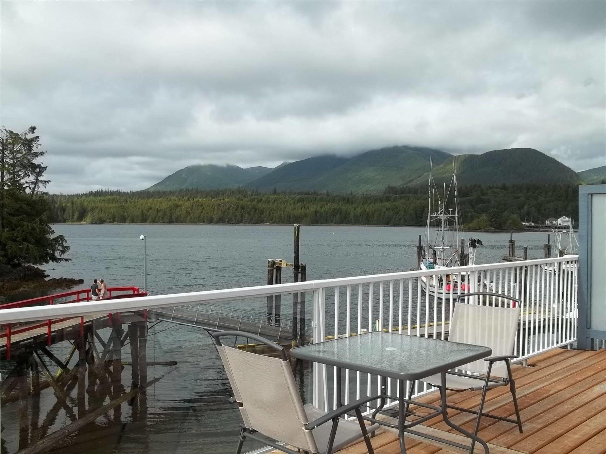 Bayshore Waterfront Inn Ucluelet Exterior foto